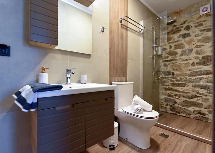 Petra Karvali * Nea Karvali